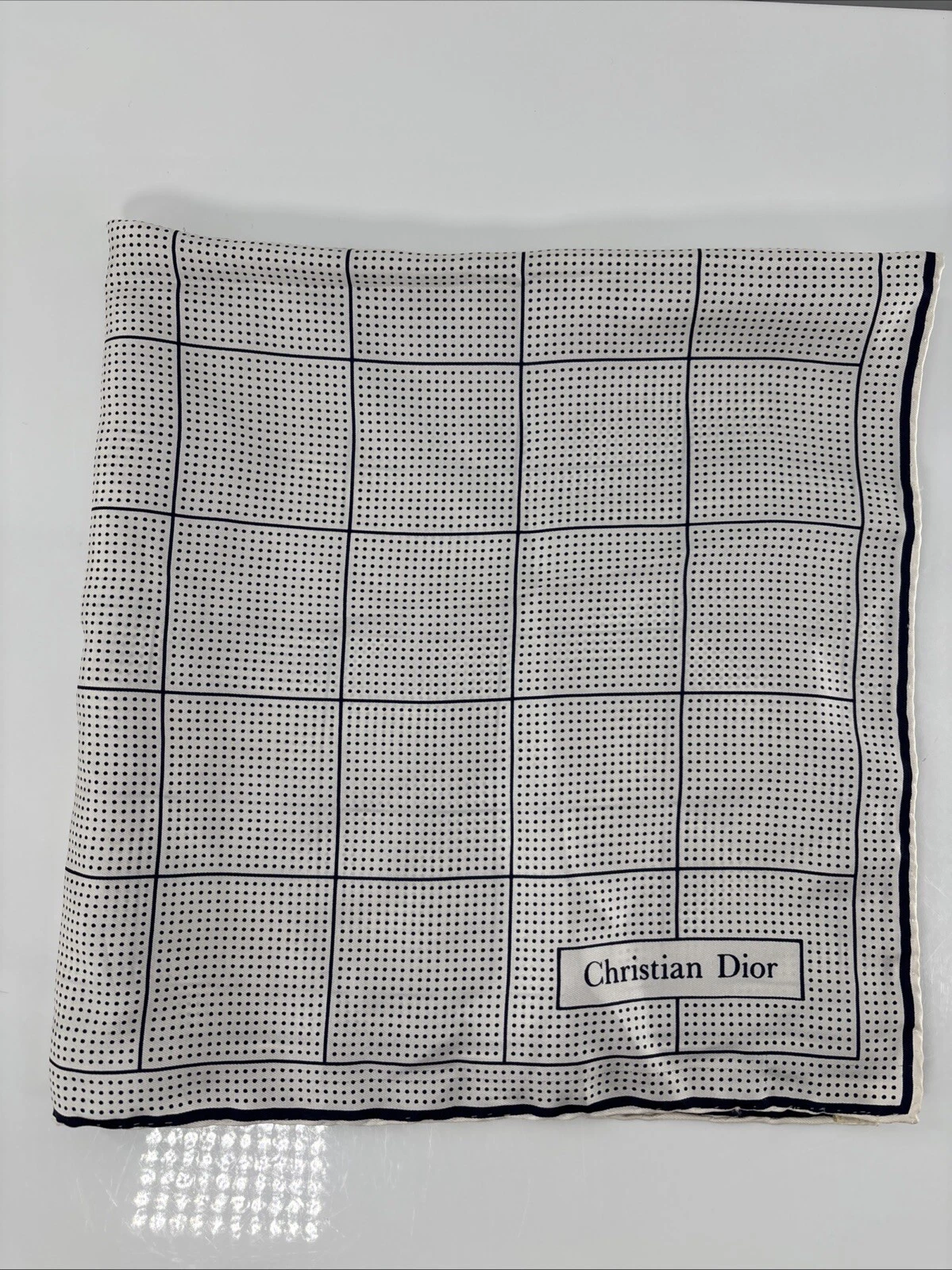 Foulard Christian Dior en soie motif pois bleu marine 18