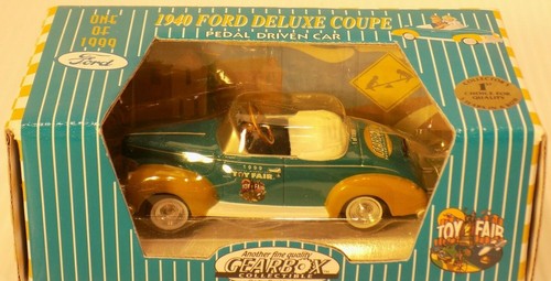 GEARBOX 1940 FORD DELUXE COUPE PEDAL CAR 1999 TOY FAIR 1 OF 1999 NOS - Picture 8 of 9