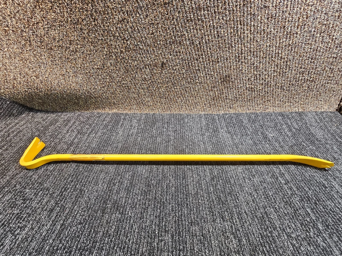 42″ Wrecking Pry Bar – Nail Pulling, Pointed Beveled End, Construction Demolition, DWHT55132