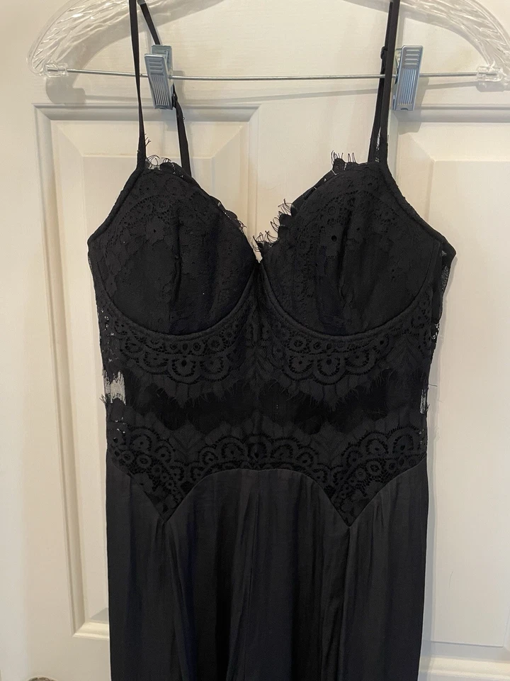 Ark & Co- Size Medium-Black Jump suit-Wide crop Pants Lace Bodice - Image 2 of 4