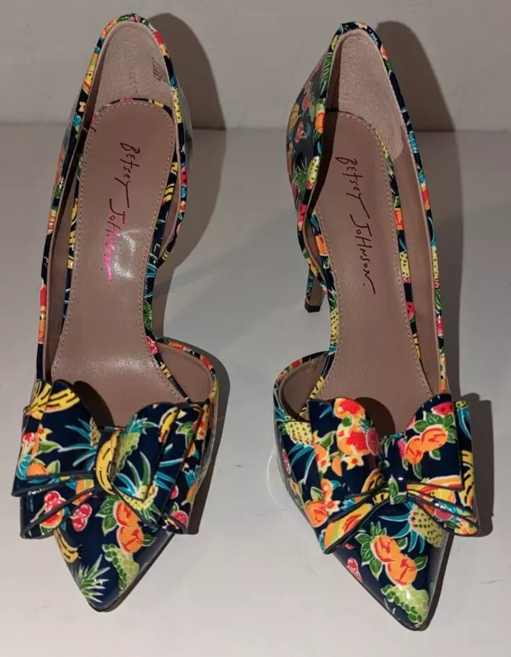 Betsey Johnson Womens Prince Fruit Stilettos Size 7.5 So Pretty