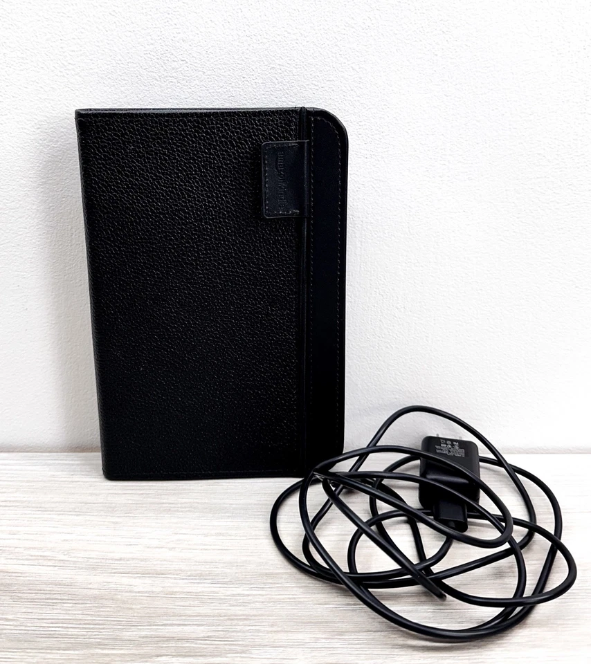 Amazon Kindle Keyboard 3rd Gen D00901 WiFi 6″ E-Reader Bundle w/ Case & Charger - Image 2 of 4