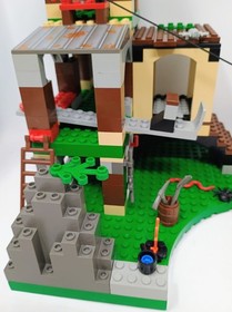 LEGO Adventurers Dino Island: Dino Research Compound (5987) - Used