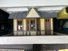 Aristo-Craft ART-7200 G Scale Station/Passenger Depot, Indoor/Outdoor, VG