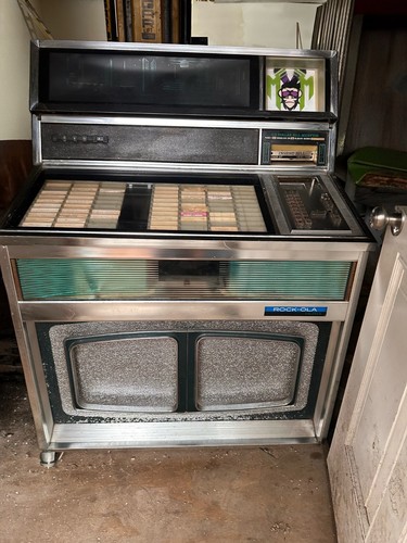 🎶 Rock-Ola Model 437 Jukebox 🎵 Powers On & Moves /No Lights 🚫AS-IS 🔧Vintage