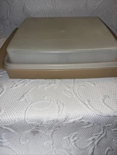 Vintage Tupperware Tan Deviled Egg Keeper Carrier  Lid 2 Removable Trays 723-2