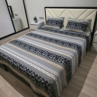 Bedspread for bed or sofa, set of a bedspread and two pillowcases, with ornament