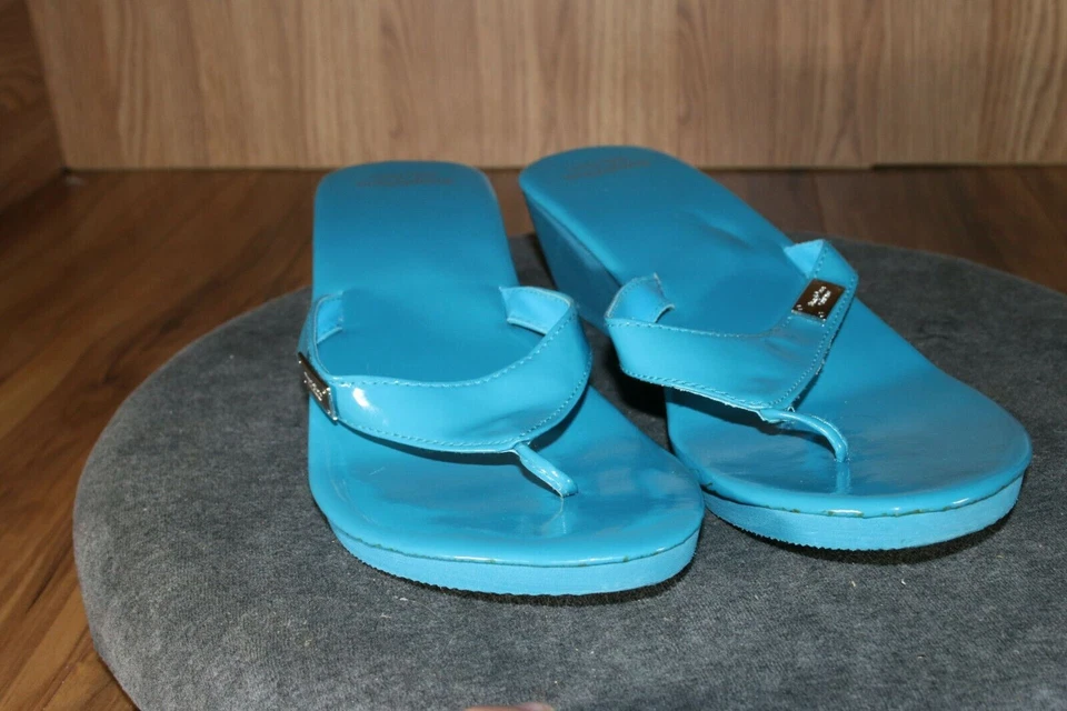 Sandália Vera Wang Feminina Tamanho M Flip Flop Salto Cunha Simplesmente Vera Azul (aprx 7-8.5) - Imagem 2 de 4