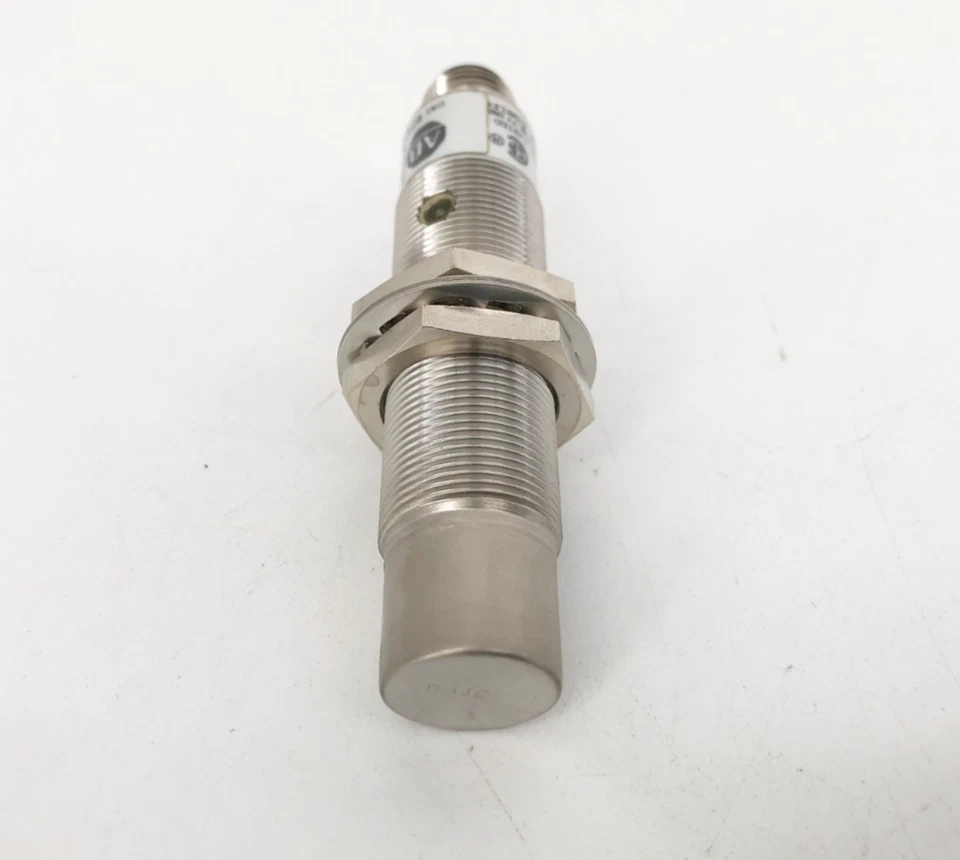 New Allen Bradley 871TM-B8N18-R3 Ser. B Proximity Sensor 40-250VAC/DC - No Box - Image 2 of 4