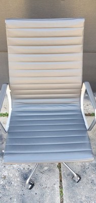 HERMAN MILLER EAMES ALUMINUM GROUP HIGHBACK EXECUTIVE OFFICE CHAIRS (AUTHENTIC)