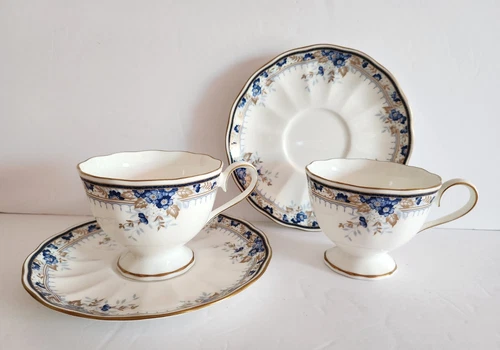 Vintage MIKASA HAYWORTH Tea/Coffee Cups & Saucers Blue Floral Gold Trim Set of 2