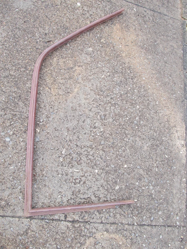 NOS 1960 1961 1962? Ford Falcon LH 2 door Window Frame C0DZ-6422221-B - Imagem 4 de 4