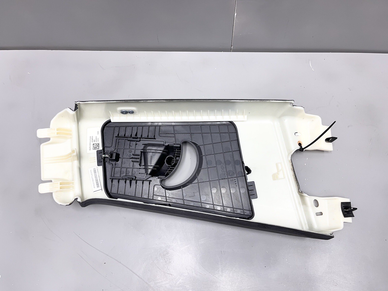 ⭐️2017-2020 MASERATI LEVANTE LEFT DRIVER B PILLAR UPPER TRIM COVER PANEL OEM