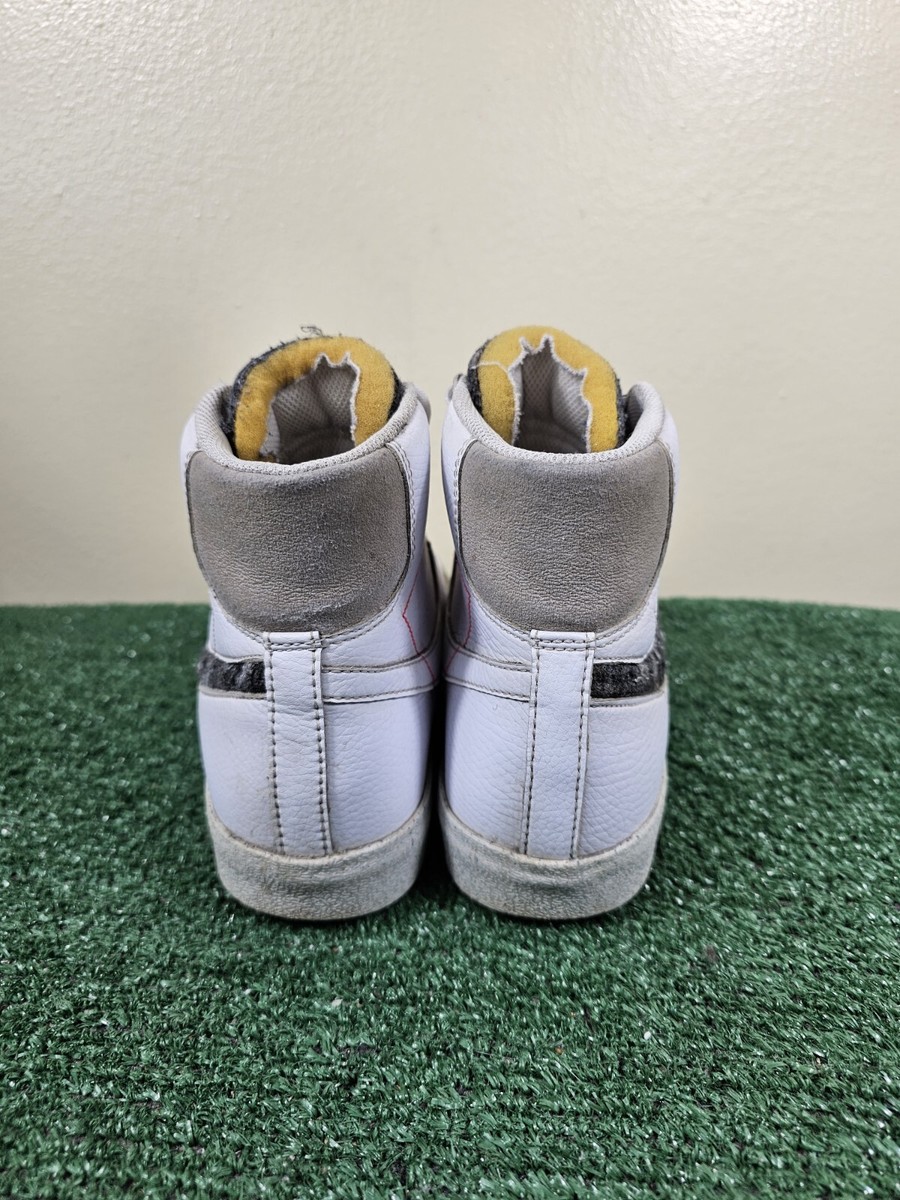 Nike ひろん　27cm NIKE（ナイキ）スニーカー 黄 サイズ:27.5cm メンズ