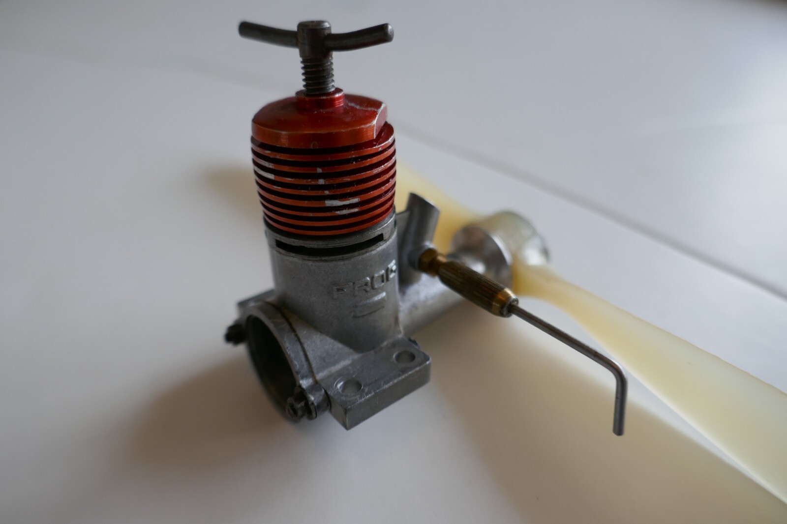 FROG From Rise of Ground. 1cc Red Top Model Diesel Engine. Nice Feel