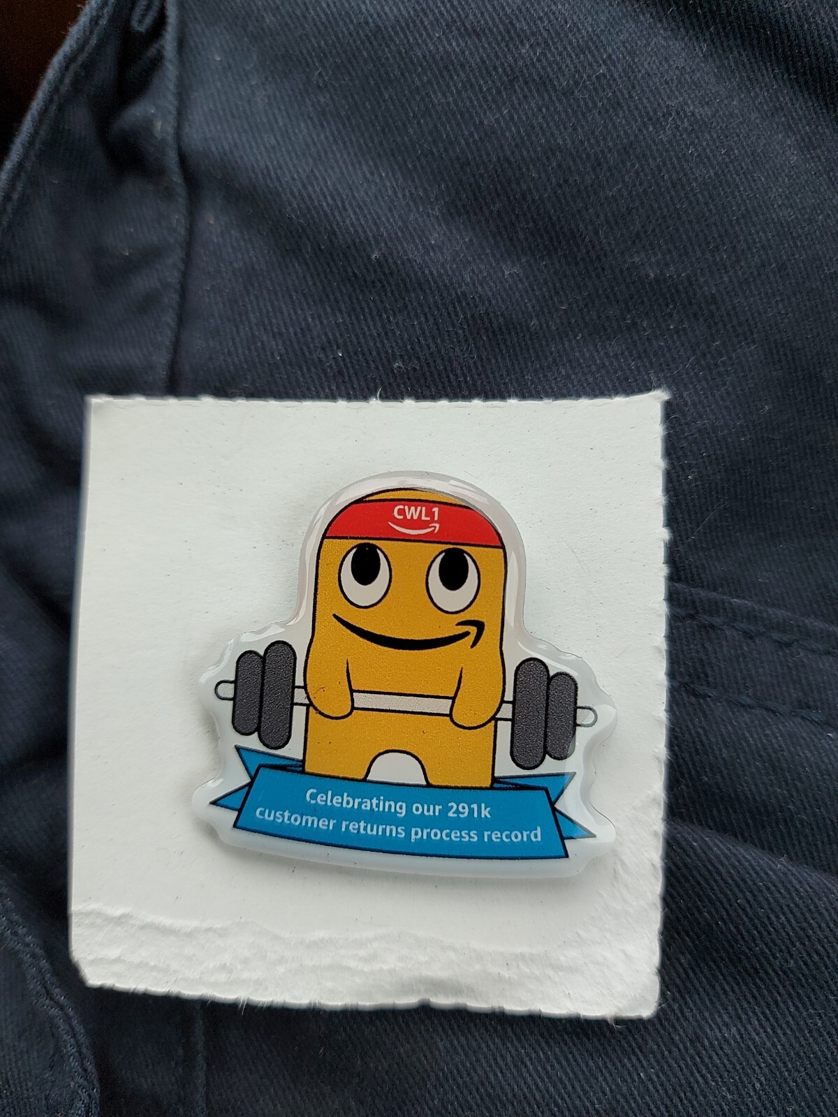 Amazon CWL1 feiert unsere 291k Kundenrücksendungen Prozess Schallplatte Pin Abzeichen