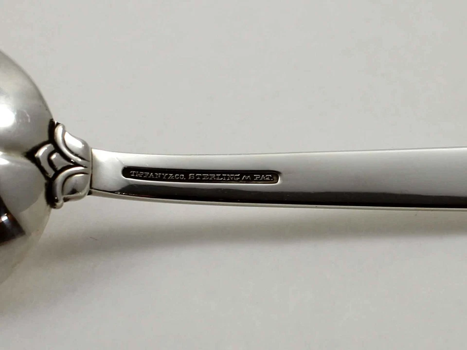 Cuchara(s) de sopa Tiffany Palmette de plata esterlina crema 6 7/8" - con monograma "B" Foto 4 de 4