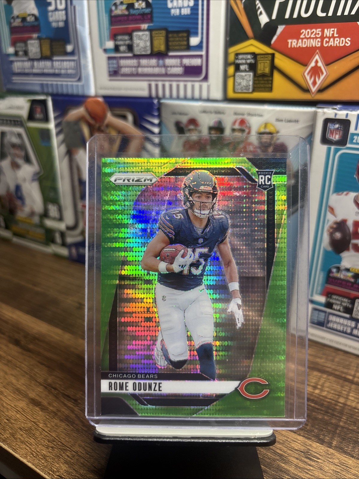 2024 Panini Prizm - Rookies Rome Odunze #385 Neon Green Pulsar Prizm (RC)