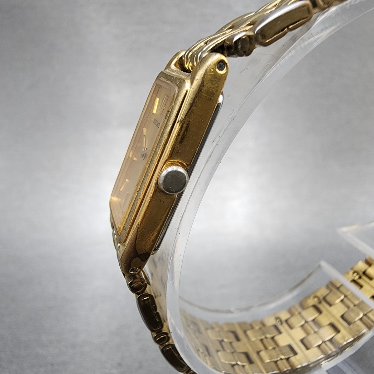 Seiko Tank Watch Women 13mm Champagne Dial Gold Tone 2e20