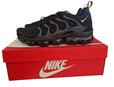 Nike Air Vapormax Plus Herren Sneaker Freizeitschuh Schwarz / Gold  BQ5068 001