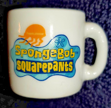 Classic SPONGEBOB SQUAREPANTS: 1.75" Ceramic Mini Mug / 2002 Viacom KR 