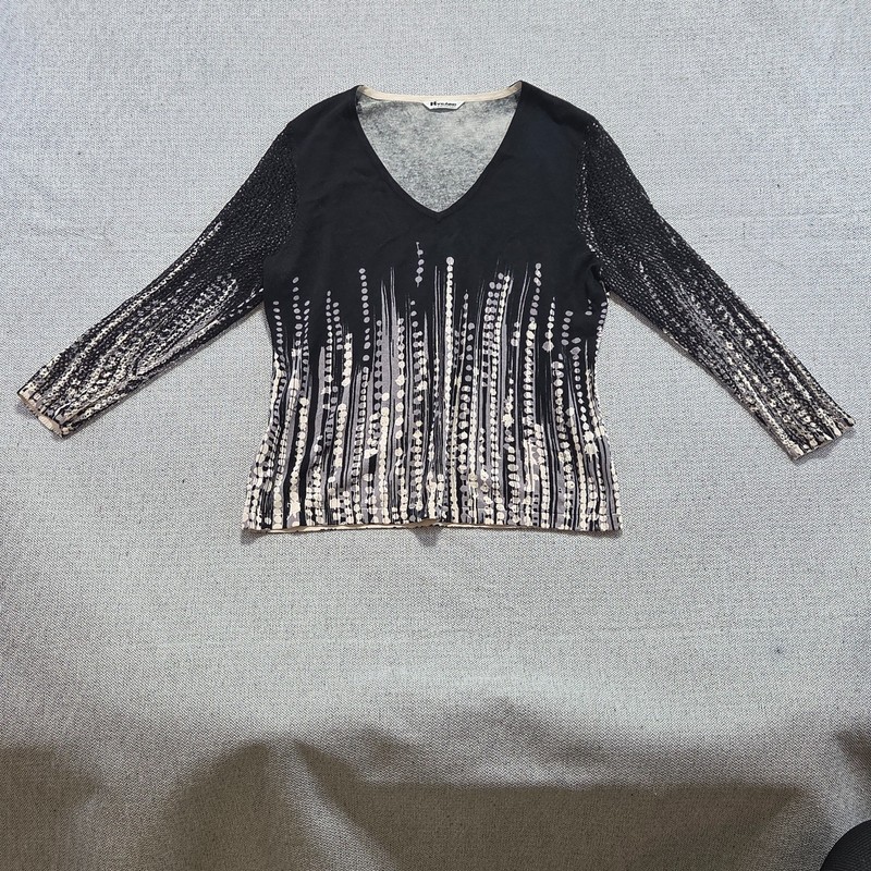 Nygard Blouse Top Women's Med Black White Abstract Print V Neck Net Long-Sleeve