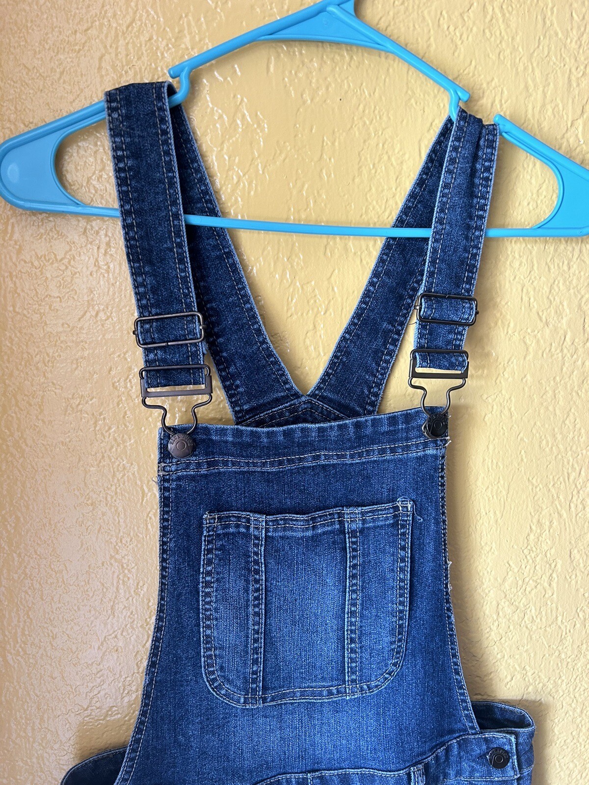 Picture 2 of 12