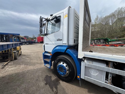 Mercedes-Benz Atego 18 tonnes flat bed truck - Picture 24 of 24
