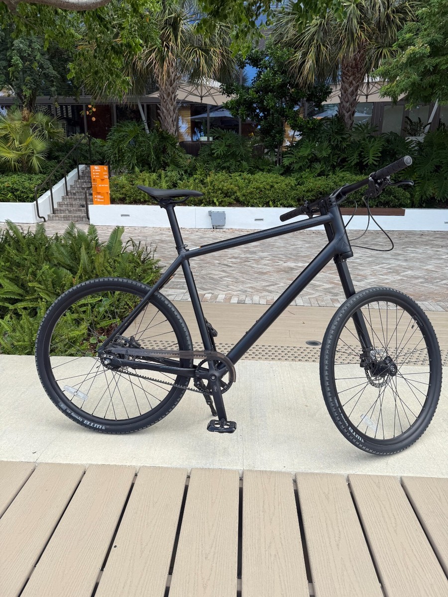 Cannondale Bad Boy Cannondale Bike Lights Bad Boy Hybrid City - Main Image