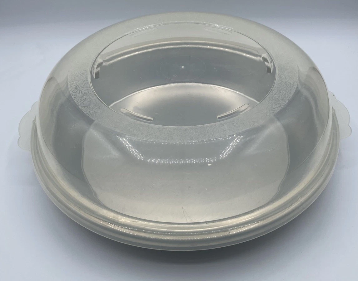 Vintage 10” Nordic Ware High Dome Covered Pie Pan Plastic Snap Cover