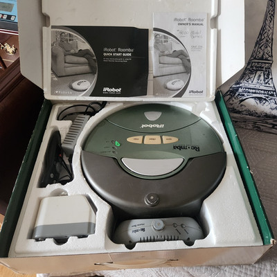iRobot Roomba Discovery 4110 Robotic Vacuum Cleaner Runs Needs Battery for parts