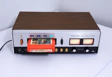 Realistic Stereo 8 Track Player & Recorder TR-882 w/2 Tapes Powers on Parts Only
