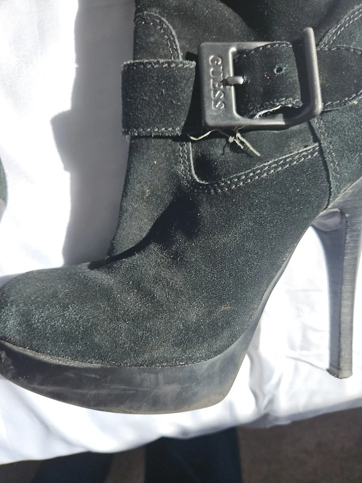 Guess Botas 15" de Alto Negras Botas Tacones Altos Talla 7 M Usadas  Foto 4 de 4