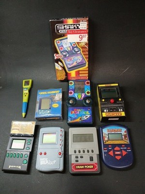 VTG Lot Of 8 Handheld Games Pac-Man Pinball Hangman Break-Out Poker * UNTESTED*