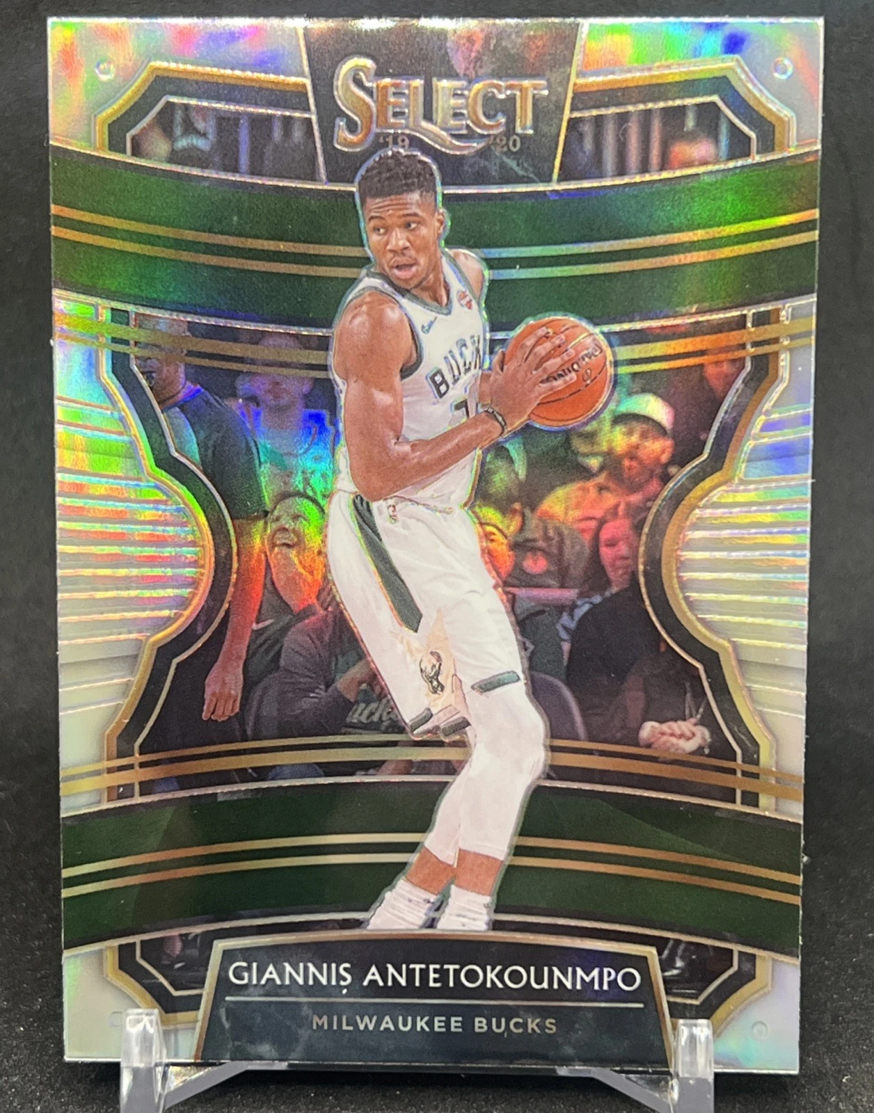 2019 Panini Select #22 Giannis Antetokounmpo Concourse Silver Bucks Refractor SP