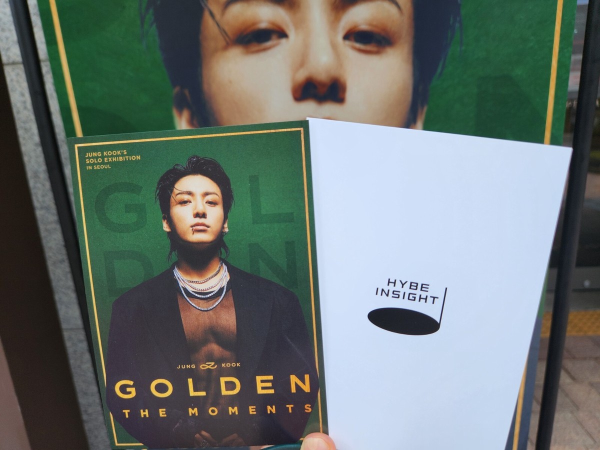 GOLDEN THE MOMENTS CARD WALLET ジョングク BTS JUNGKOOK Exhibition GOLDEN The Moments Card Wallet Japan