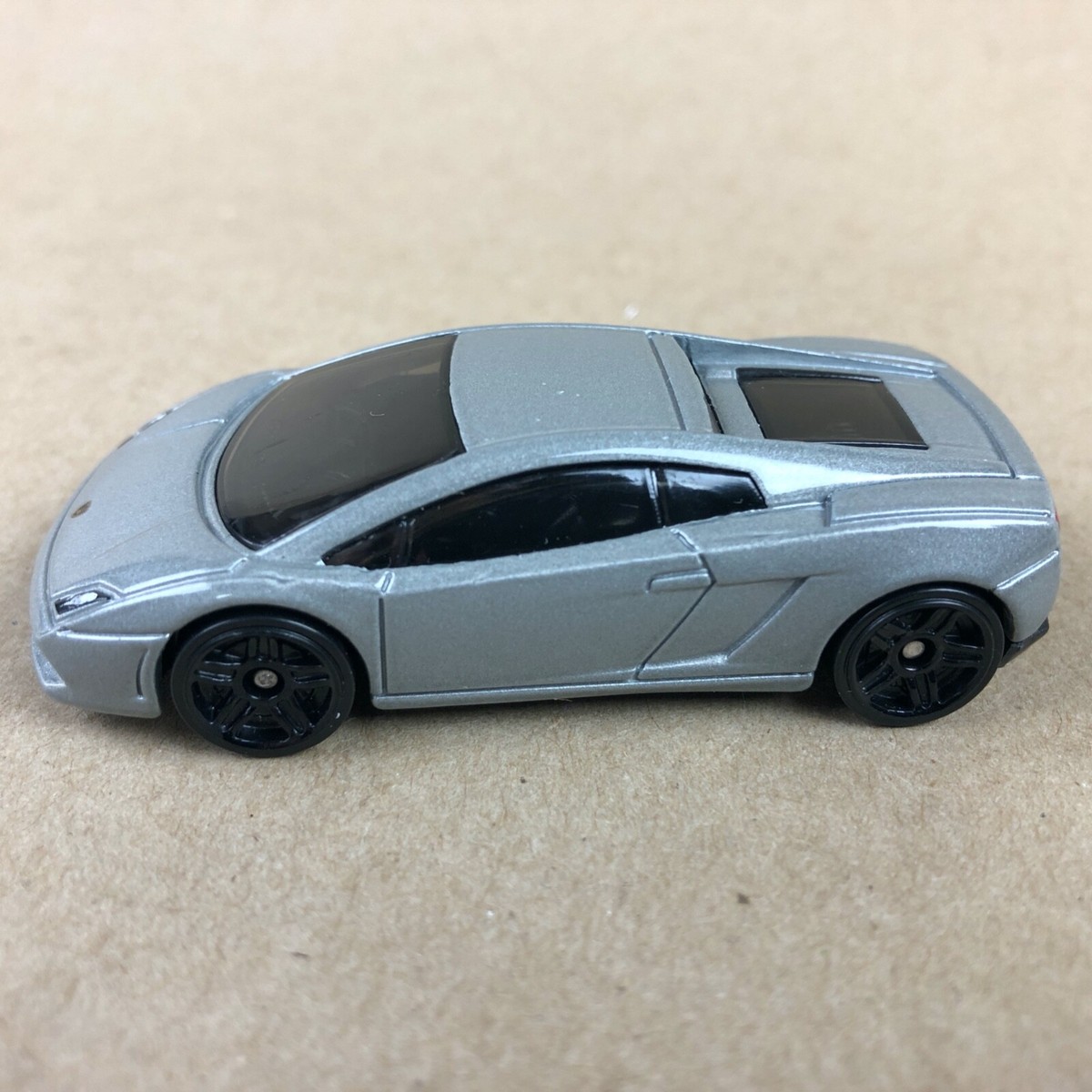 Hot Wheels Lamborghini Gallardo LP 560-4 Gray 1:64 Mattel Diecast