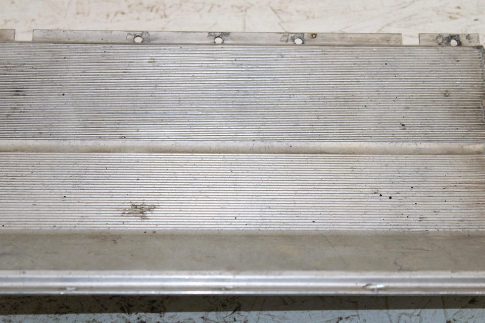 Intercambiador de calor delantero Polaris Edge 600 Touring 06 OEM 2520292 B360 Foto 3 de 4