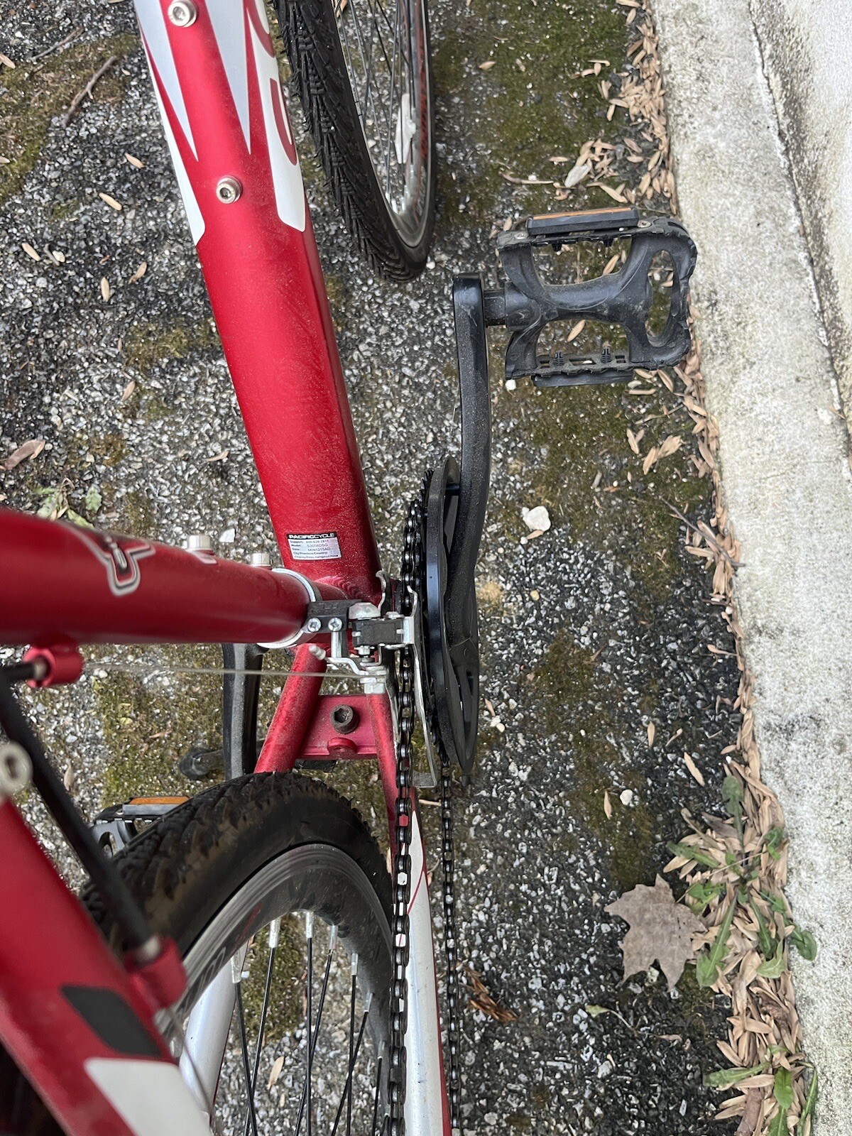 schwinn men's gtx 3 hybrid bike