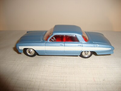 Corgi Toys Oldsmobile Super 88 – 1/43 – Miniature Ancienne – 235