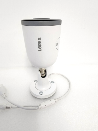 Lorex 4K Ultra HD Smart Deterrence IP Camera w/Smart Security Lighting E895AB - Picture 7 of 9