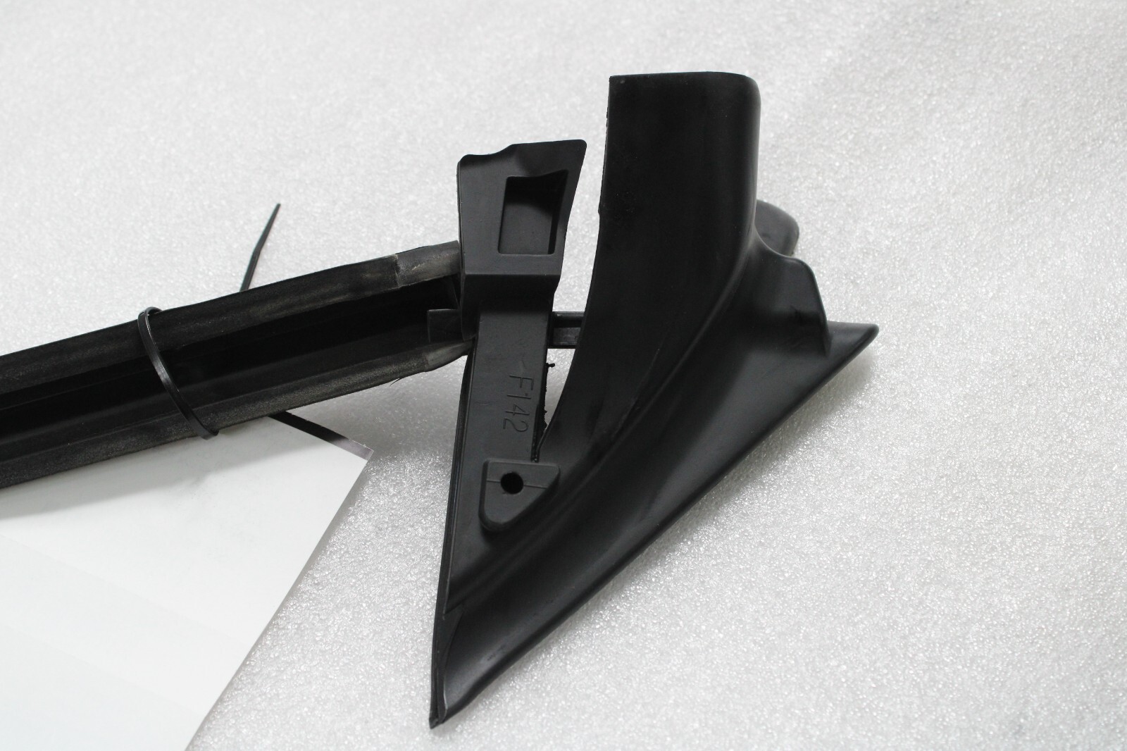 Ferrari 458 Italia, Spider, RH, Outer Glass Scraper Molding, Used, P/N 81361200