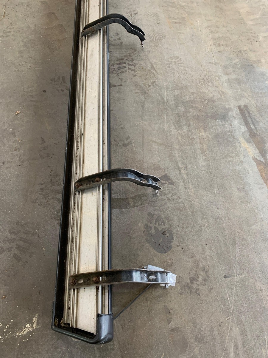 2016 - 2021 NISSAN TITAN XD OEM RIGHT SIDE STEP RUNNING