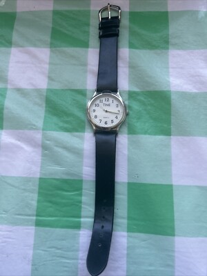 Time Easy Read Silver Tone Women display picture 1