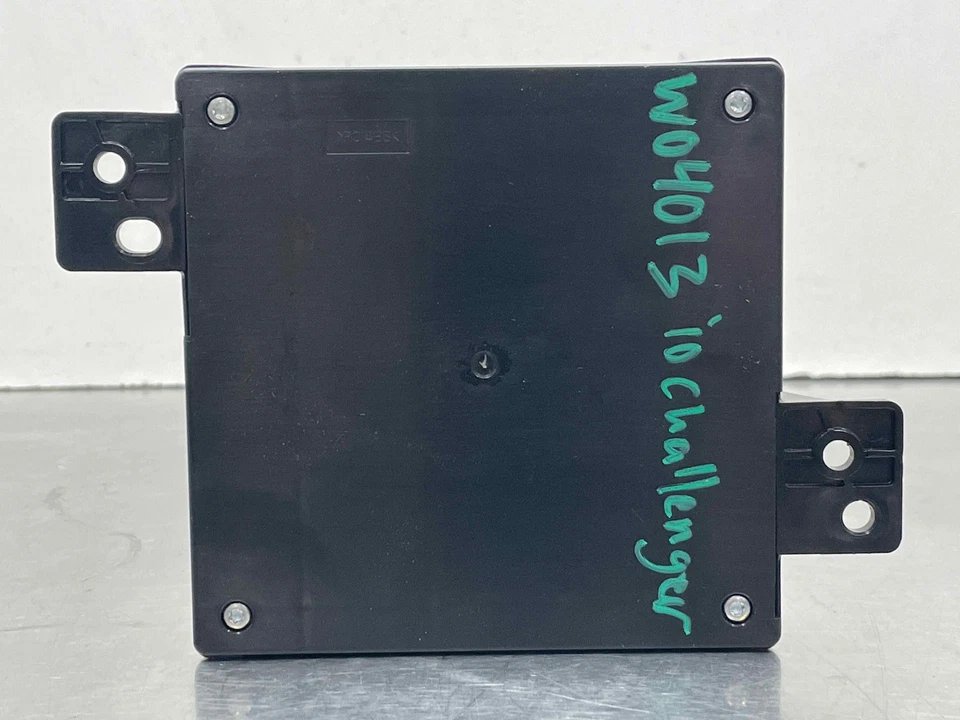 Dodge Challenger 2010 módulo de control de entrada sin llave bloqueo de robo OEM 68060082AC Foto 3 de 4