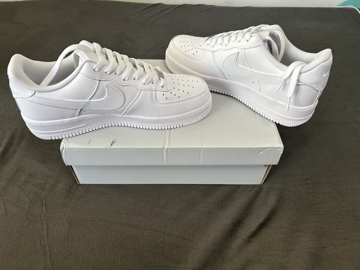 Nike Air Force 1 ‘Triple White’ Men Sneakers- SZ 9.5 Amazon.com | Nike Air Force 1 Mid Mens Shoes Size- 10.5  main image 3