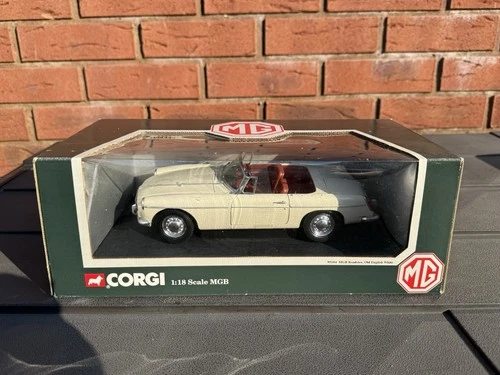 Corgi 95104 MGB Roadster Old English White - MIB 1:18