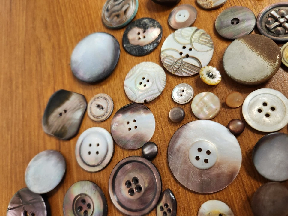 Button Lot of 60+ Mother Of Pearl, Shell, Iridescent Assorted Vintage & Antique - Image 3 of 4