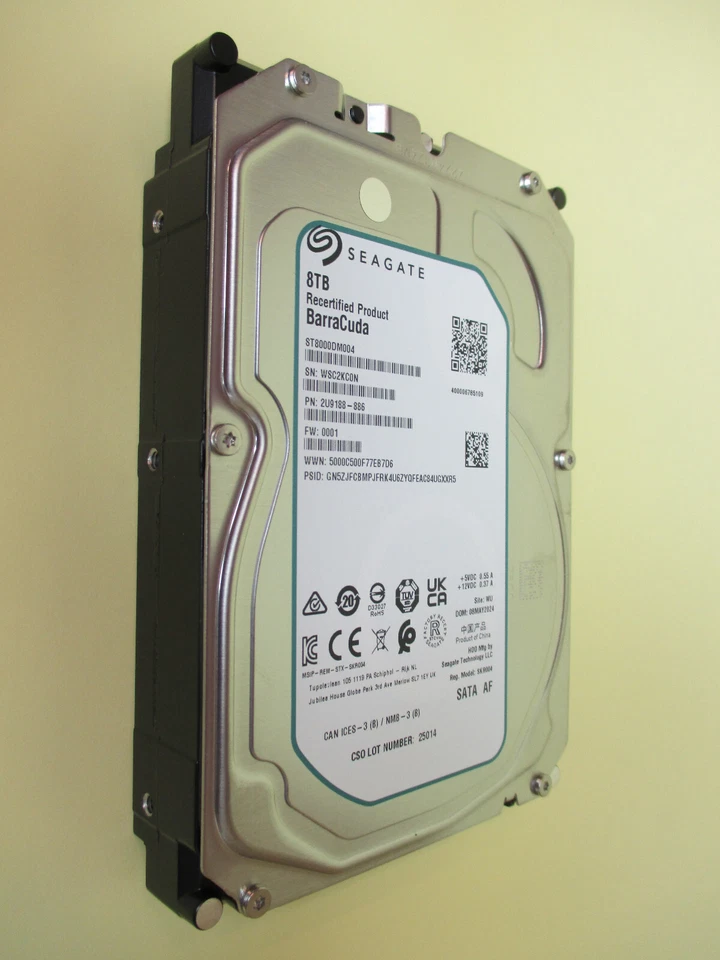 Seagate BarraCuda Serie - ST8000DM004 - interne 3,5" Sata3 Festplatte 8TB - Bild 2 von 4