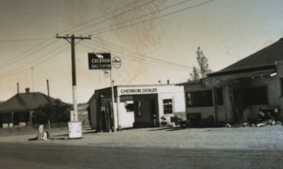 PHOTO PRINT Shell Chevron Gas Station Dealer Pump Rural Highway Nevada